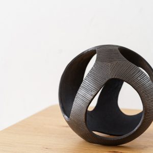 DECORACION METAL. LUC. LATON OSCUR